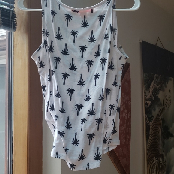 Top - Picture 3 of 3